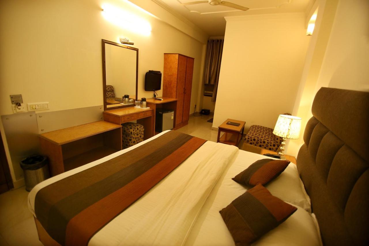 Hotel Parkway Deluxe New Delhi Luaran gambar