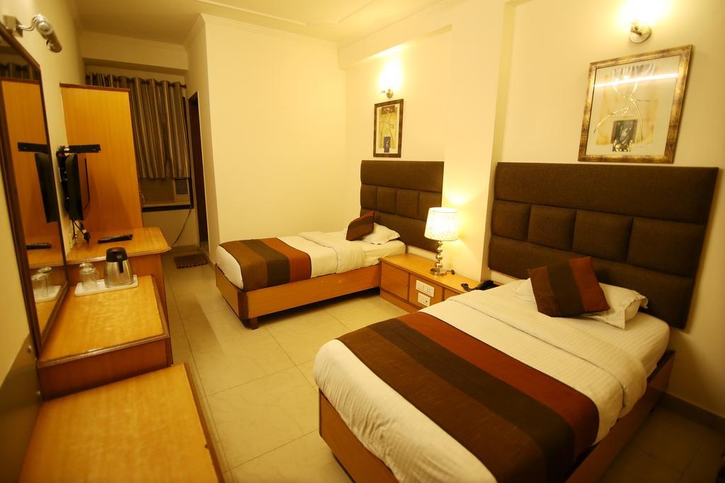 Hotel Parkway Deluxe New Delhi Luaran gambar