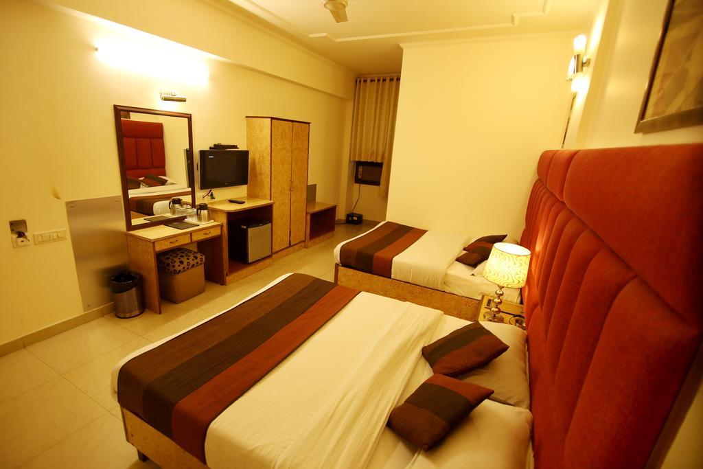 Hotel Parkway Deluxe New Delhi Luaran gambar