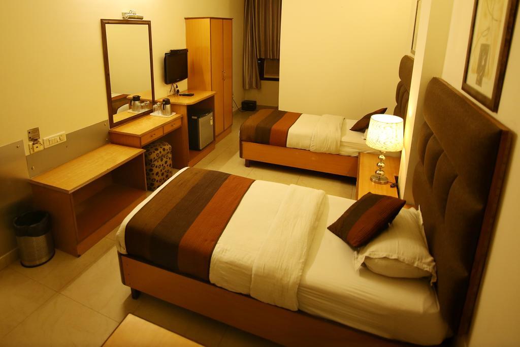 Hotel Parkway Deluxe New Delhi Luaran gambar
