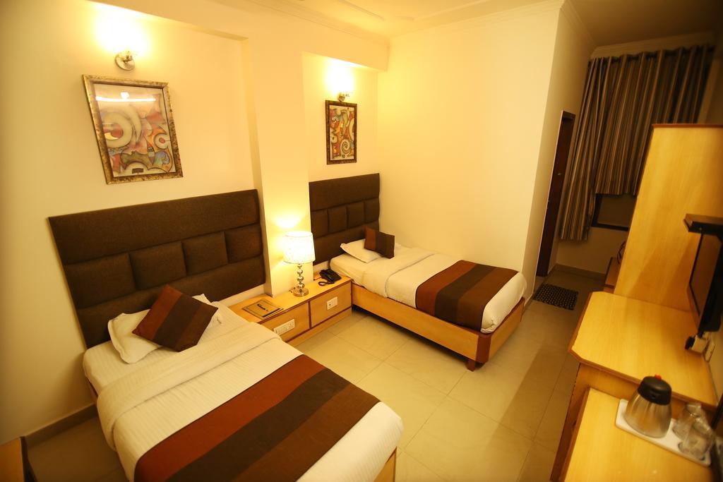Hotel Parkway Deluxe New Delhi Luaran gambar