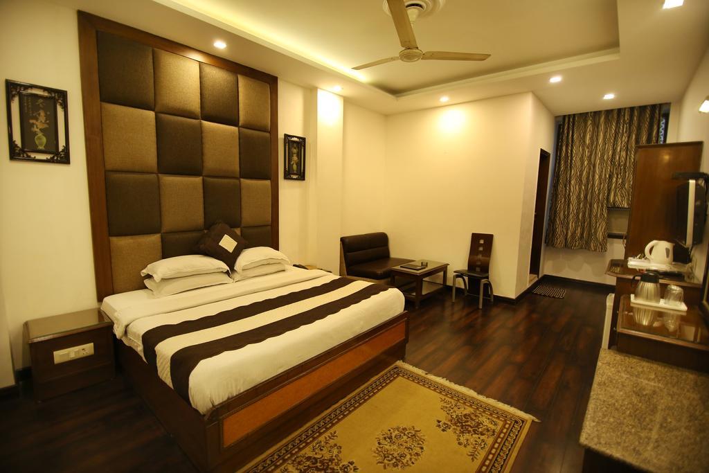 Hotel Parkway Deluxe New Delhi Luaran gambar