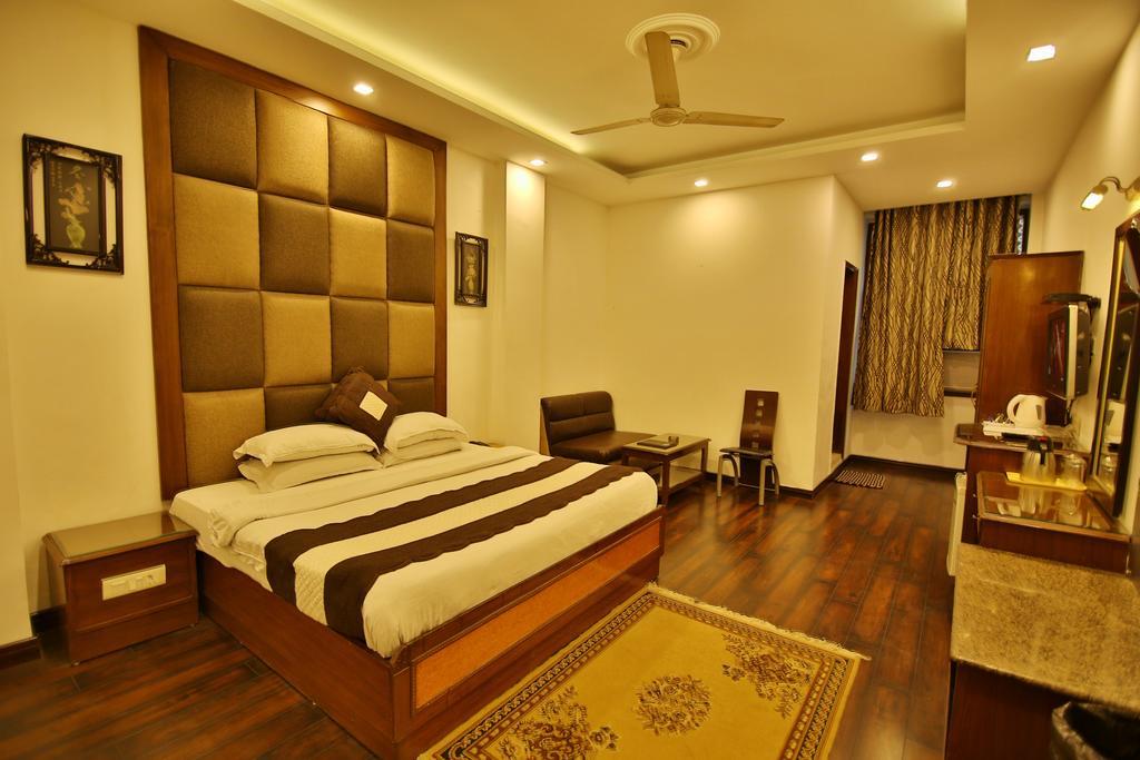 Hotel Parkway Deluxe New Delhi Luaran gambar