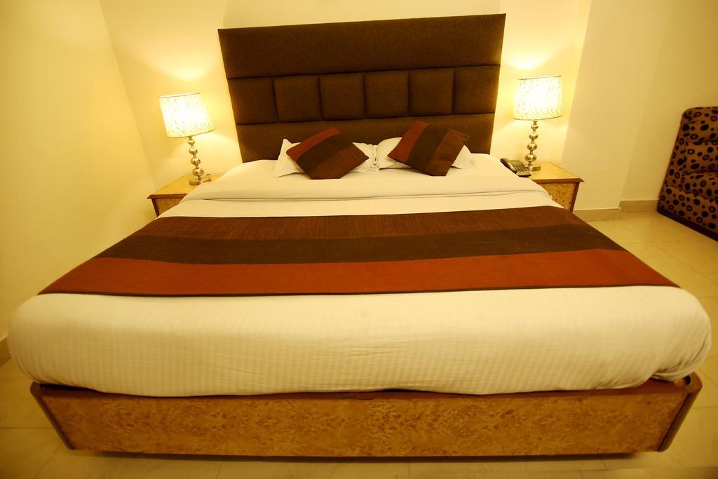 Hotel Parkway Deluxe New Delhi Luaran gambar