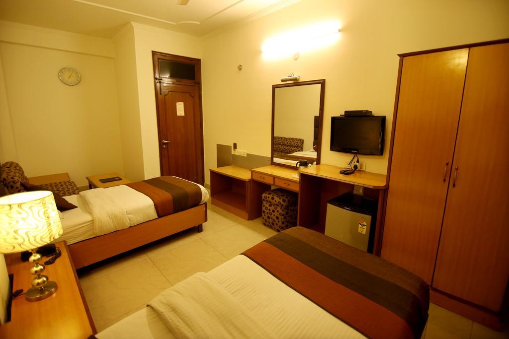 Hotel Parkway Deluxe New Delhi Luaran gambar