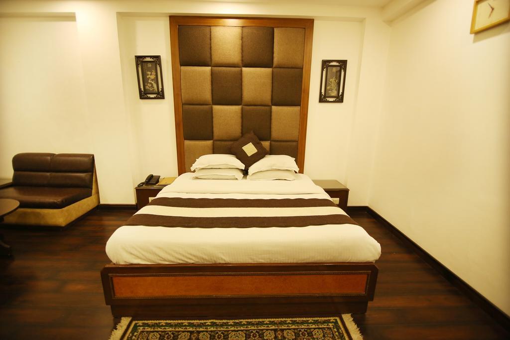 Hotel Parkway Deluxe New Delhi Luaran gambar