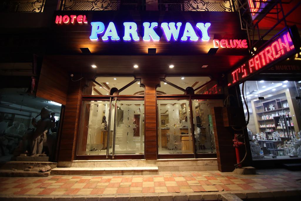 Hotel Parkway Deluxe New Delhi Luaran gambar